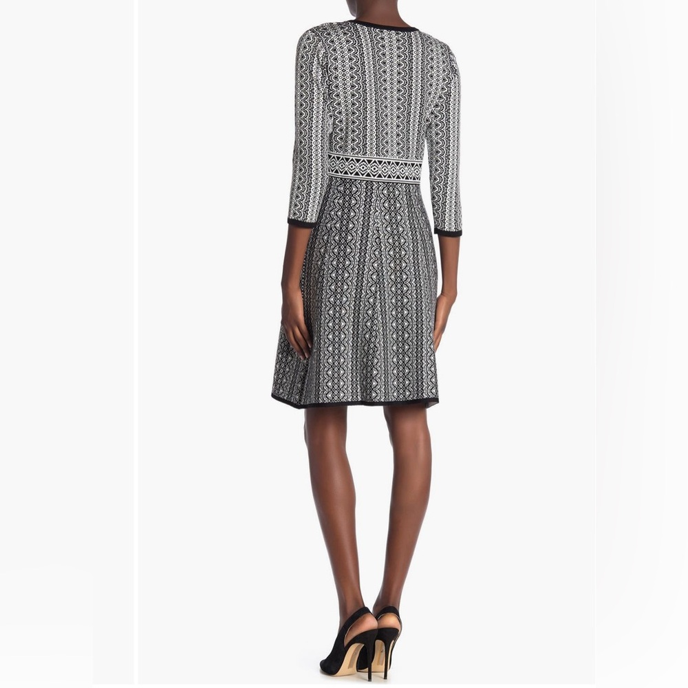 Elegant Black and White Patterned Dress - Picture 2 of 2